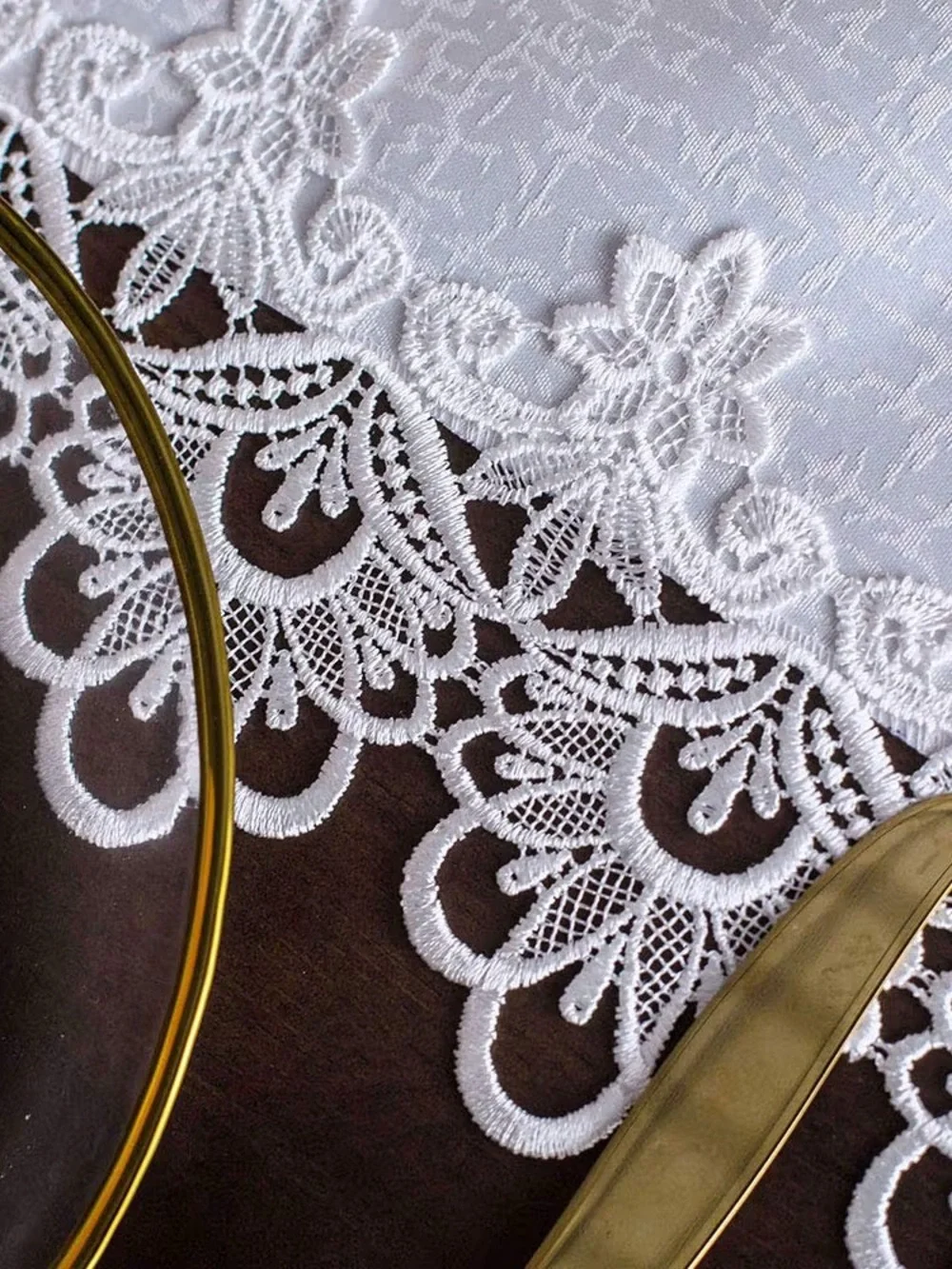 ARTABLE Rectangular Lace Tablecloth Macrame Border Embroidered White, 52